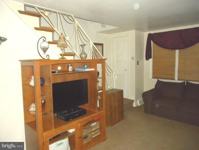 488 Westmont Dr, Darby, PA 19023 - photo 5