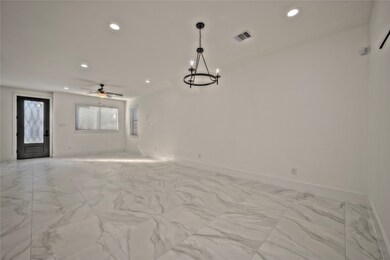 9002 Kelburn Dr unit A, Houston, TX 77016 - photo 5