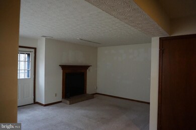 23374 Pin Oak Ct, California, MD 20619 - photo 6