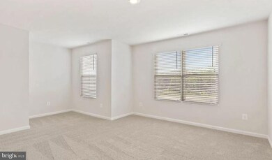 140 Cramsford St, Falling Waters, WV 25419 - photo 6