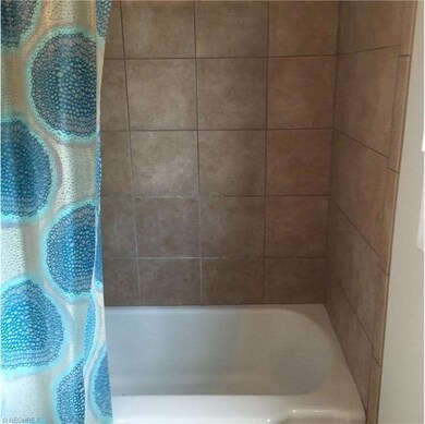 Tiled shower/tub combo