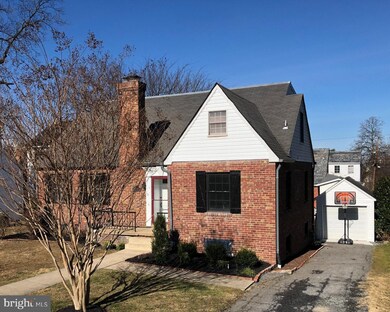 4709 S Chelsea Ln, Bethesda, MD 20814 - photo 2