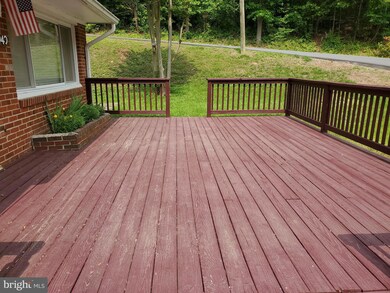 18947 Barnette Cir, Triangle, VA 22172 - photo 2