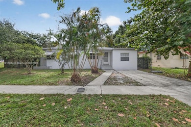 1690 NE 161st St, North Miami Beach, FL 33162 - photo 5