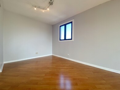 1551 Ashland Ave unit 402, Des Plaines, IL 60016 - photo 6