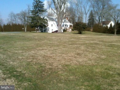 314 Linfield Rd, Pottstown, PA 19464 - photo 3