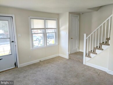 538 Crotzer Ave, Folcroft, PA 19032 - photo 2