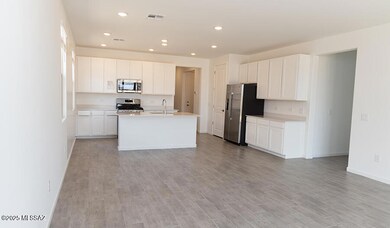 6642 W Island Creek Ln, Tucson, AZ 85757 - photo 6