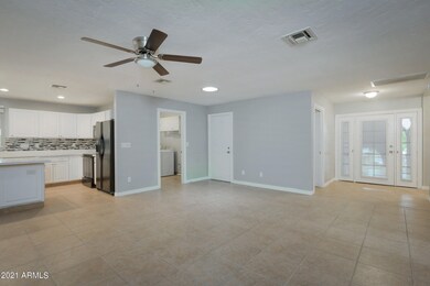 2343N63rd005