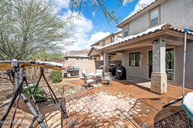 35-Back Patio & Yard