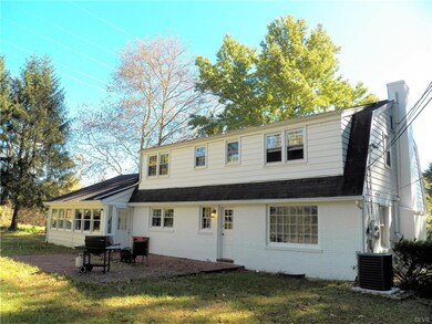 315 Flagstone Dr, Bethlehem, PA 18017 - photo 4