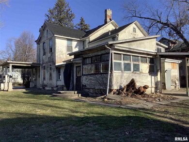 2311 W 3rd St, Davenport, IA 52802 - photo 5