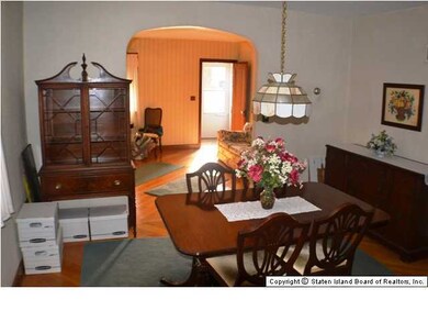 185 Kemball Ave, Staten Island, NY 10314 - photo 6