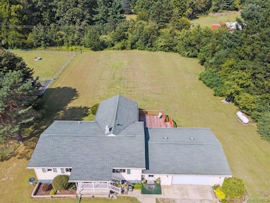 8260 Birch Run Rd, Millington, MI 48746 - photo 4