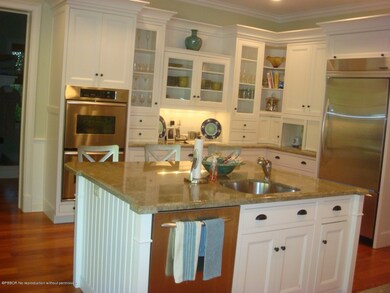 KITCHEN 1 008