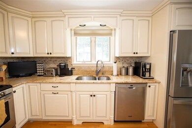 126 Fleming St, Manchester, NH 03104 - photo 6