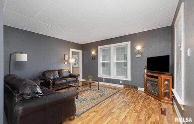 2415 Tremont Ave, Davenport, IA 52803 - photo 4