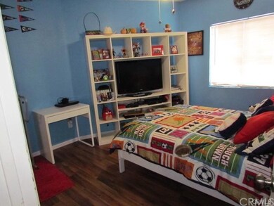 11800 Success Ave, Los Angeles, CA 90059 - photo 3