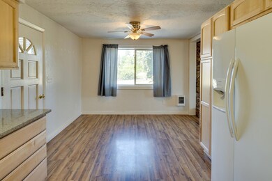 18-web-or-mls-2410 SW 25th St-18