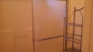 MSTR. BATHROOM