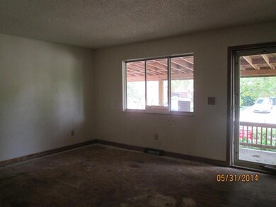 GL46LivingRm