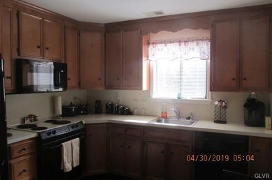916 Cold Spring Rd unit 1, Allentown, PA 18103 - photo 3