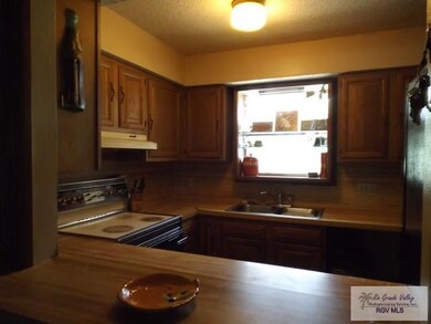 1110 Stone St unit 8, Weslaco, TX 78596 - photo 4