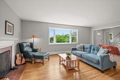 Photos were taken prior to tenant.