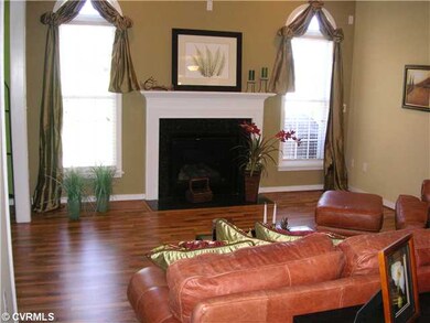 Living Room - Gas Fireplace!