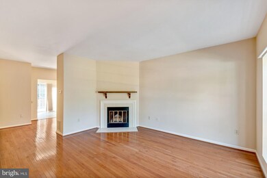 7193 Fairfield Ct, Alexandria, VA 22306 - photo 3