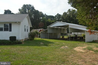 3318 Riverview Dr, Colonial Beach, VA 22443 - photo 5