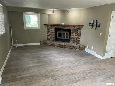 3317 Forest Rd, Davenport, IA 52807 - photo 7