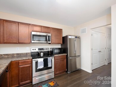 817 Ranchero St, Statesville, NC 28677 - photo 7