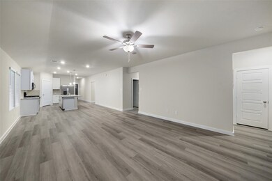 18123 Martin Pines Dr, Conroe, TX 77356 - photo 6