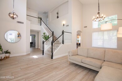 Entry / Living room