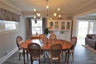 Dining room with custom built-ins