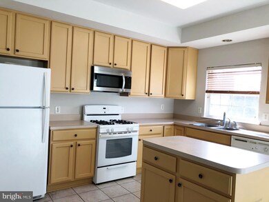 13123 Rosebay Dr, Germantown, MD 20874 - photo 7