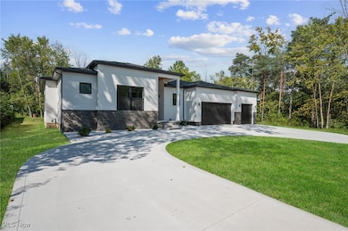 2069 Mattingly Rd, Hinckley, OH 44233 - photo 3