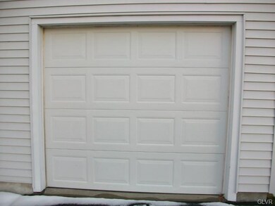 321 Center St, Slatington, PA 18080 - photo 6