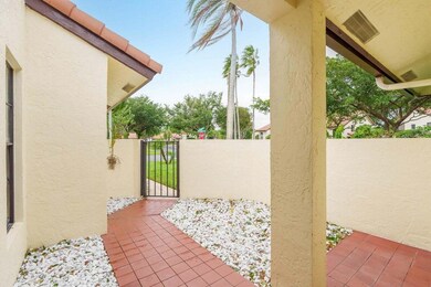 10924 Roebelini Palm Ct unit A, Boynton Beach, FL 33437 - photo 4