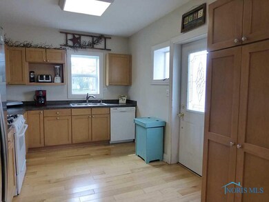 512 S Main St, Bryan, OH 43506 - photo 6