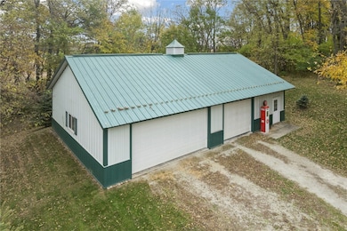 2886 Lynne Ln, Alburnett, IA 52202 - photo 3