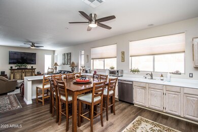 Menlo Cir-8