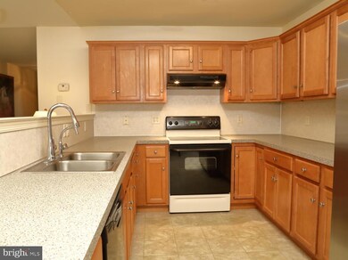 3453 Green Leaf Dr, Mount Joy, PA 17552 - photo 7