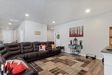 3253 S Lincoln Ln, Syracuse, UT 84075 - photo 3