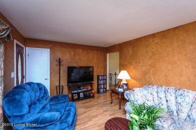 7707 Tip Top Ln, Louisville, KY 40219 - photo 6