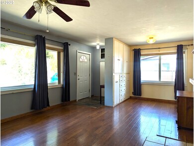 47880 W 2nd St, Oakridge, OR 97463 - photo 4