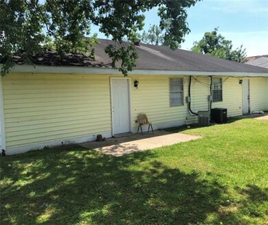 1952 Jasper Ln unit C, Laplace, LA 70068 - photo 2
