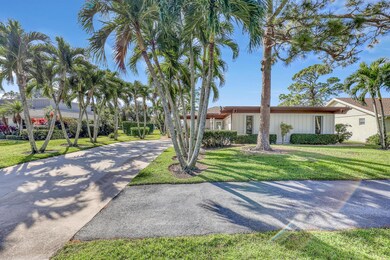 6598 Eastpointe Pines St, West Palm Beach, FL 33418 - photo 2