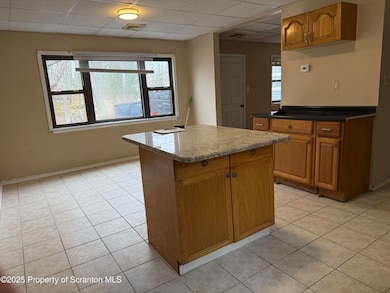 69 Manor Dr unit 2, Shavertown, PA 18708 - photo 3